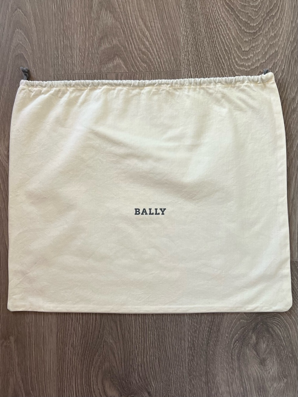 Bally dust bag (C553)